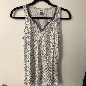 Black print tank🖤🤍